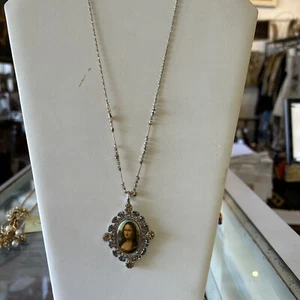 Tarina Tarantino Mona Lisa pendant necklace blue Swarovski crystals cameo - Picture 1 of 6