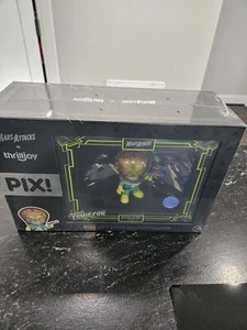 Mars Attacks X Thrill Joy Nycc Le 5000pc By Pix! Still In Plastic Never Opened!! - Picture 1 of 5