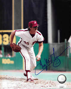 Tug McGraw Signed 8x10 Philadelphia Phillies Photo AUTO Autographed JSA Mets