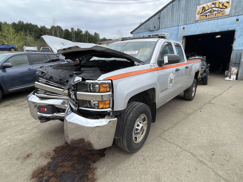 Guardabarros izquierdo chevy silverado 2500 15 16 17 18 19 Foto 1 de 1