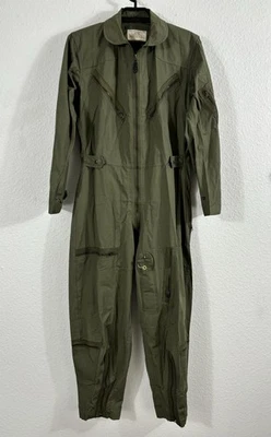 Macacão de voo vintage militar dos EUA masculino médio OG-107 1967 MIL-C-6265E - Imagem 1 de 4