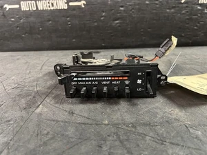 82-93 DODGE W150 HEATER AC TEMPERATURE CLIMATE CONTROL PANEL SWITCH ID 4361140 - Picture 1 of 8
