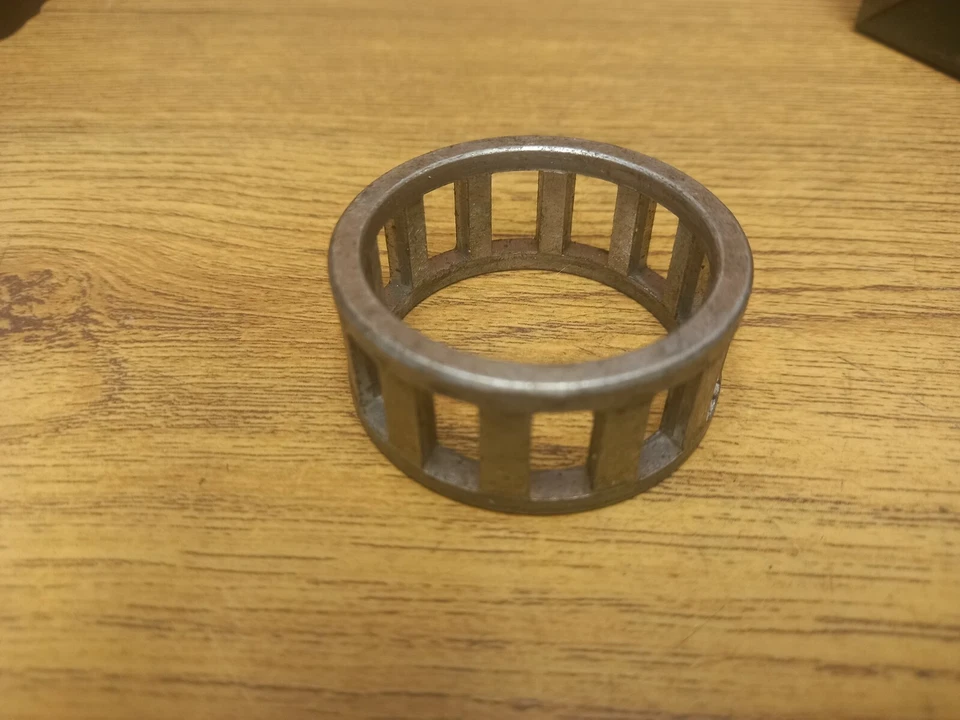 BSA C15 JAULA DE RODILLOS DE MANIVELA DE EXTREMO GRANDE - 40-0515 Foto 1 de 1