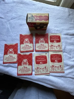 Tru-Vue Stereoscopic Plastic Viewer With Box Vintage 1956 Model 502 + 7 Cards - Image 1 of 4