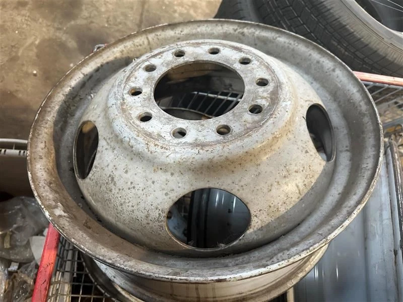 Rueda Ford F-450 Super Duty 2012 618281 Foto 1 de 1