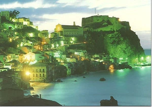 CARTOLINA SICILIA SICILY POSTCARD MESSINA SCILLA VEDUTA PANORAMICA DI SERA - Picture 1 of 1