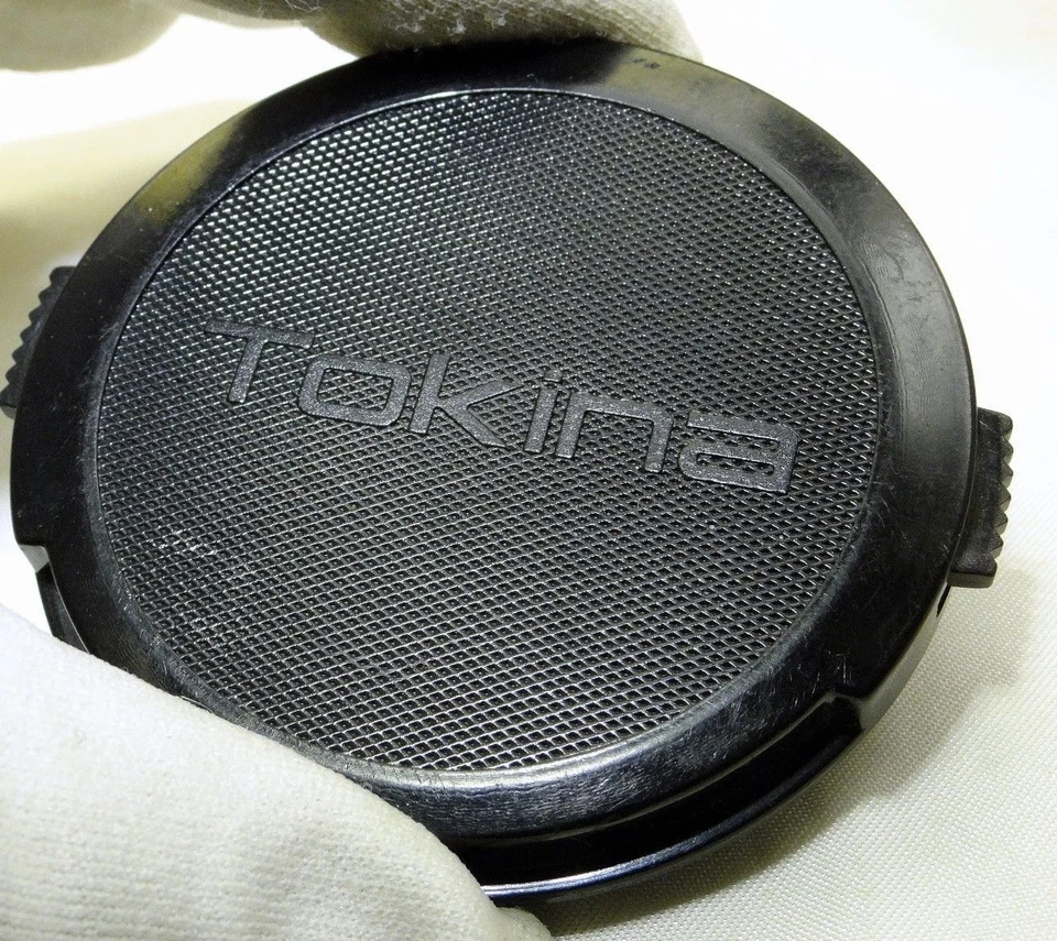 Lens Front Cap Tokina 62mm snap on type  - Image 1 of 4