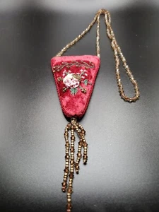 Collar con soporte de tijeras/hilo o hilo bordado y cuentas vintage - Imagen 1 de 9