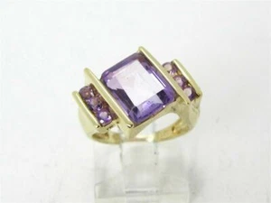 Estate 10K Yellow Gold Emerald Cut Natural 3.5ct Amethyst Ladies Ring 4.4g - Picture 1 of 4