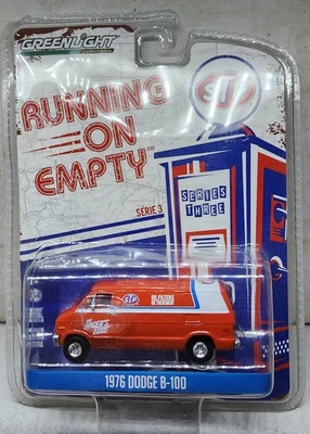 Dodge B-100 Van STP 1976 Greenlight 2017 funcionando serie vacía 3/China Foto 1 de 3