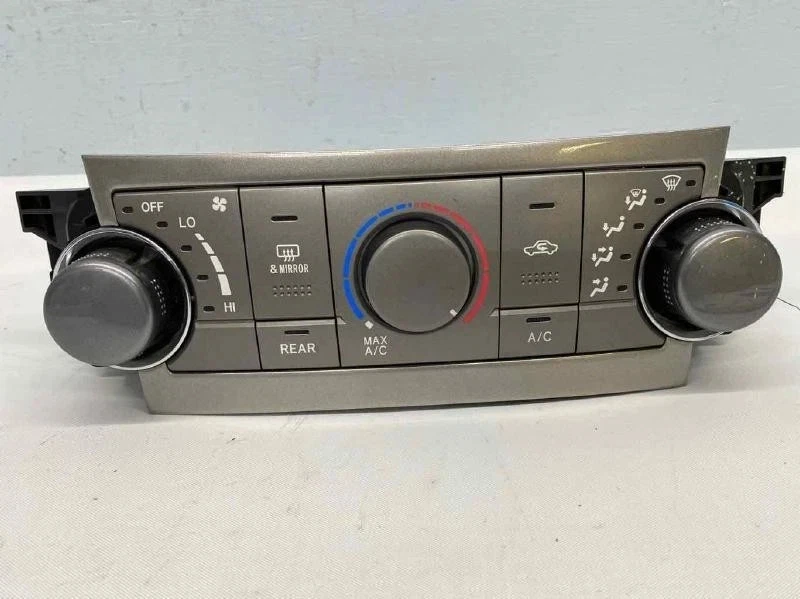 Unidad de control de calefacción climática Toyota Highlander 2011-2013 OEM Foto 1 de 1