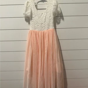 Elegant Lace and Tulle Kids Dress in White and Peach Girls S - Picture 1 of 4