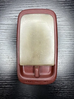 Toyota Celica ST 1986 1987 1988 mapa delantero luz domo granate rojo genuino OEM Foto 1 de 3