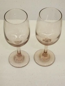 Elevate your wine-drinking experience with this elegant set of two rose pink win - Picture 1 of 4