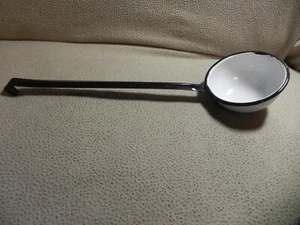 Vintage Enamelware Hanging Black & White Ladle @ - Picture 1 of 5
