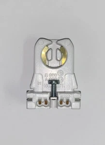 Leviton 13353-0NX Lamp Holder 5C402, 660 Watt, 600V - Picture 1 of 2