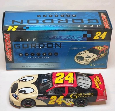 Jeff Gordon #24 Foundation Mighty Mouse 2006 Monte Carlo Action 1:24 Diecast - Image 1 of 4