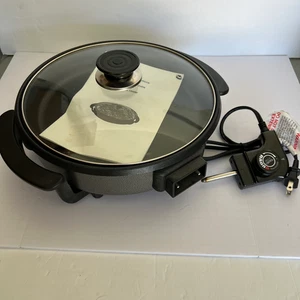 Intertek Electric Round Pizza Oven 1500W SP02795 Black And Silver - USED - Picture 1 of 12