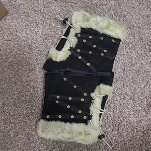 Womens Girls Fake Boot Shoe Covers Black NEW Faux Fur Synthetic - Picture 1 of 3
