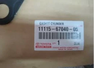 Toyota genuine cylinder head gasket 4RUNNER Land Cruiser Hiace 11115-67040-05→ - Picture 1 of 4