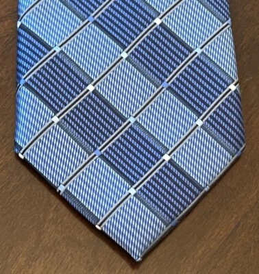 Haggar Blue 100% Polyester Men’s Neck Tie Made In China - Image 1 of 4