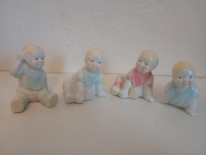 Lot of 4 Vintage Ceramic Piano Baby Figurines Boys Girl Blue Pink - Picture 1 of 10