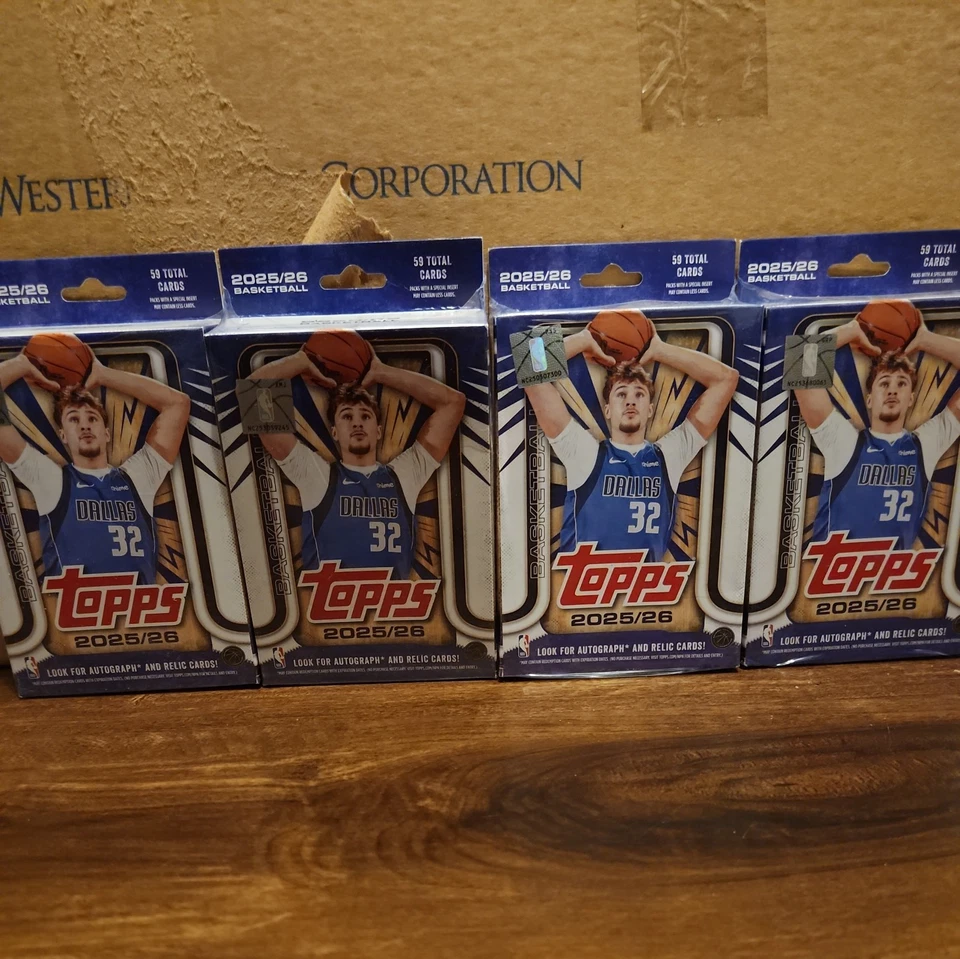 LOTE DE 4 cajas colgantes de baloncesto Topps NBA 2025-26 Foto 1 de 1