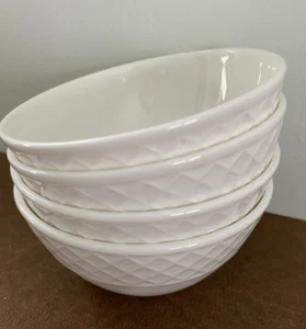 Mikasa TRELLIS Set of 4 Fruit Small Bowls 4,25" Bone China White MIKASA Plates - Picture 1 of 6