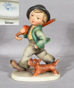 Hummel Strolling Along # 5 * TMK 2 * (5" Tall) No Crazing - Picture 1 of 5