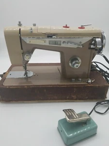 Máquina de coser doméstica vintage EMDEKO Zig Zag calidad todo metal hecha en Japón - Imagen 1 de 12