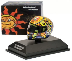 Minichamps Valentino Rossi Helmet - MotoGP 2009 1/8 Scale - Picture 1 of 2