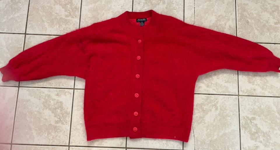 Chaqueta Suéter Roja Forrada Difusa Angora De Colección Talla XL Botón Angora de Alta Calidad Foto 1 de 4