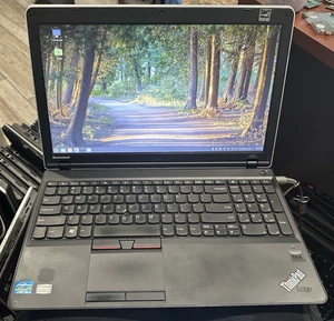 Lenovo Thinkpad E520 15,6" Intel i5-2410M 2,3 GHz 4GBRAM 500 GB HDD Linux BAD BATT - Foto 1 di 18