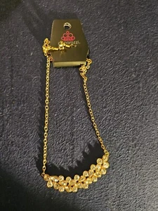 Paparazzi Spezialbehandlung Gold Halskette und Ohrringe Set - Bild 1 von 1