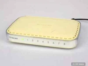NETGEAR FS608 v3 8 Port Switch 10/100 Mbps - Bild 1 von 1
