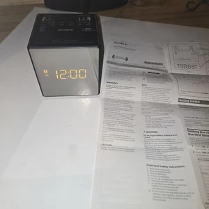 Sony Alarm Clock Radio - Black (ICF-C1T BLACK) Good Condition With Instructions - Picture 1 of 8