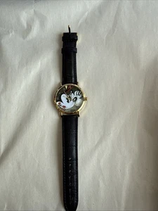 Mickey Mouse y Minnie Mouse de cuero genuino necesitarán baterías - Imagen 1 de 6