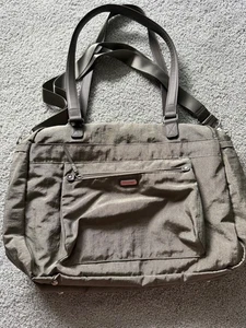 NEUBaggallini über Nacht erweiterbare Laptoptasche mit RFID-Telefon-Handgelenktasche Sterling - Bild 1 von 9