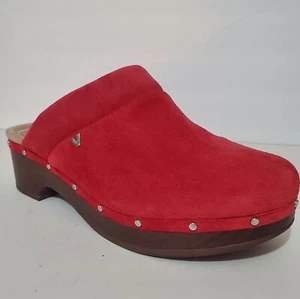 Vionic Kacie Red suede silver studded Orthotic Support Clog shoe 8 NWOB - Picture 1 of 14
