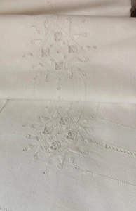 Lenzuolo Telo Ricami a Mano Intaglio Orli a Giorno Puro Cotone Bianco Vintage - Foto 1 di 14
