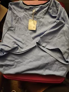 Savage X Fenty Camicia Uomo Signature Script - Blu - 4X - Nuova con etichette - Foto 1 di 5