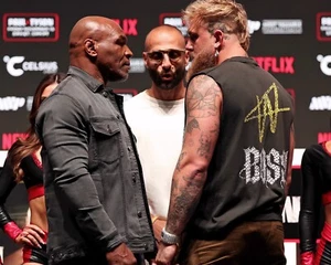 Mike Tyson vs Jake Paul Stare Down 2024 Boxing Matchup 8x10 Color Photograph - Picture 1 of 1