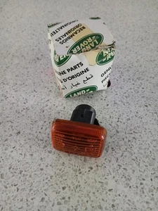 GENUINE LAND ROVER ORANGE SIDE REPEATER LIGHT FOR CLASSIC 1994-01 XGB100280 NEW - Picture 1 of 4