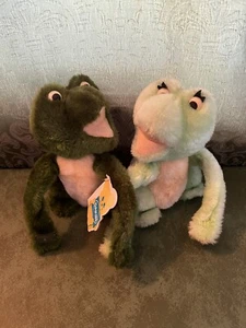vintage 1981 Hugging Frogs Leap N Leana with Tag - Picture 1 of 11