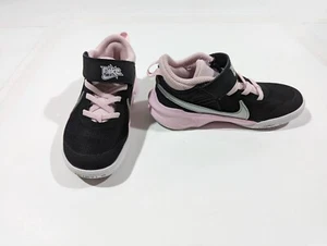 Nike Team Hustle D 10 Kids Basketball Shoes Youth Size 11C CW6736-003 - Picture 1 of 8
