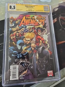 Mighty Avengers #1 - Signed by Frank Cho - CGC Signature 8.5 - 2007 - Picture 1 of 3