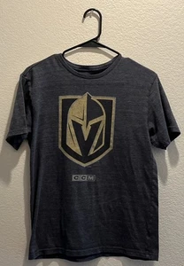 CCM Vegas Golden Knights NHL Herren M grau Logo Hockey Kurzarm T-Shirt Small - Bild 1 von 1