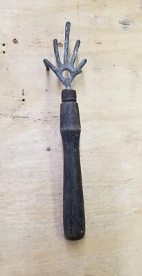 Ferramenta de jardim vintage 5 dentes garfo cultivador cabo preto ancinho de mão - Imagem 1 de 4