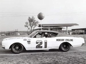 1968 Mercury Cyclone Daytona 500 NASCAR race Cale Yarborough 8 x 10 photograph - Picture 1 of 1