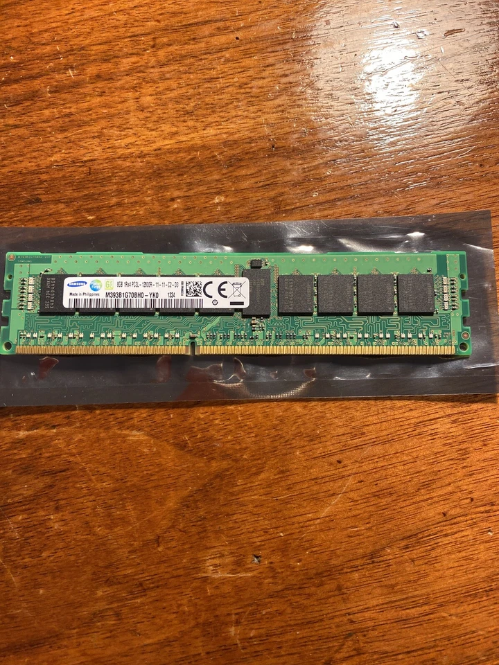 Samsung 8GB 1Rx4 PC3L-12800R-11-12-C2-D3 M393B1G70QH0-YKO - Image 1 of 4